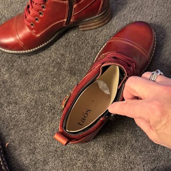 Taos Footwear Red Lace Up Boots - Picture 5 of 6